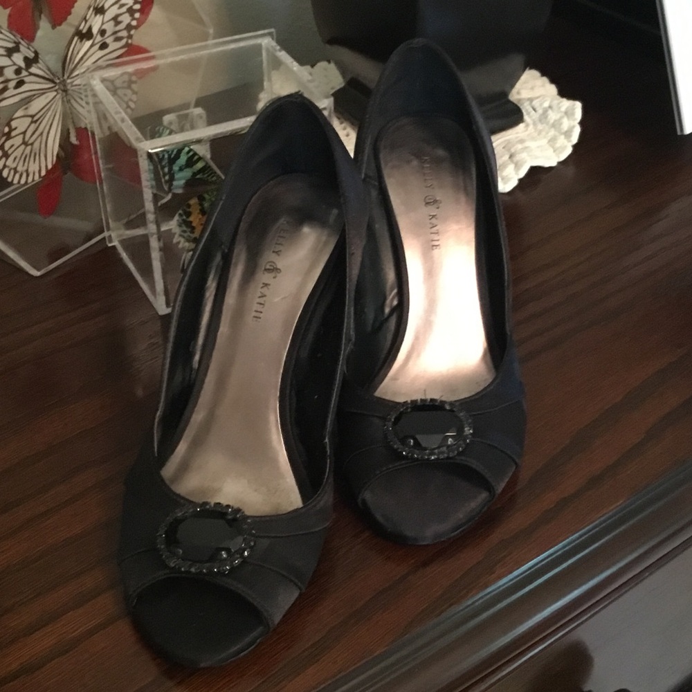 Kelly & Katie-Women’s Black Peep-Toe Pumps with Decorative Jeweled Buckle